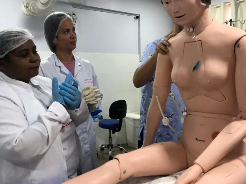 Aula prática de Instrumentação Cirúrgica no CETESI — foto 4