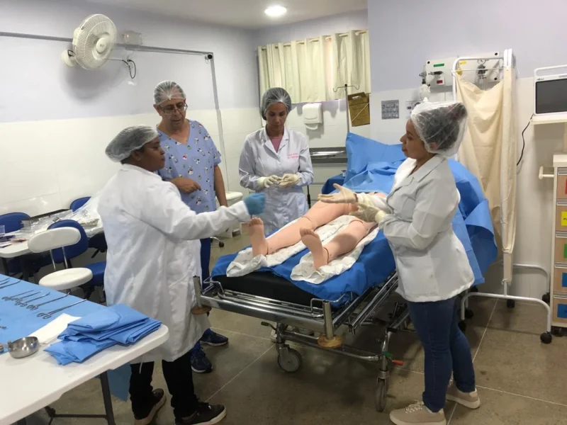 Aula prática de Instrumentação Cirúrgica no CETESI — foto 8